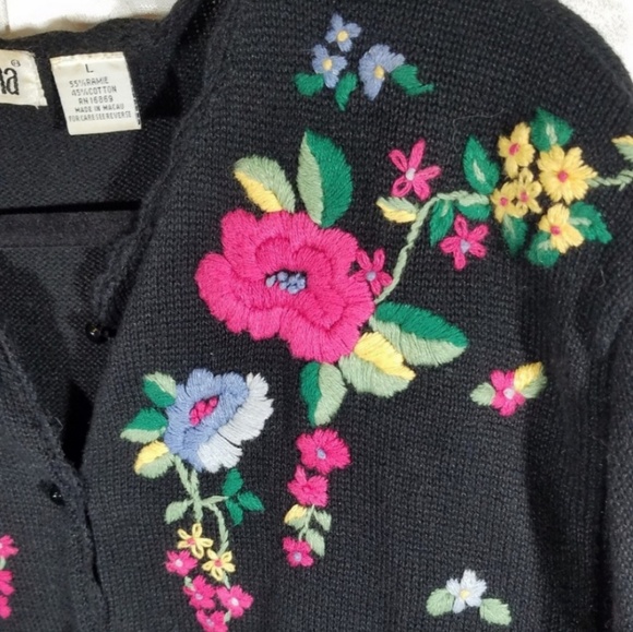 VTG Lucia embroidered floral cardigan- large - Picture 3 of 7